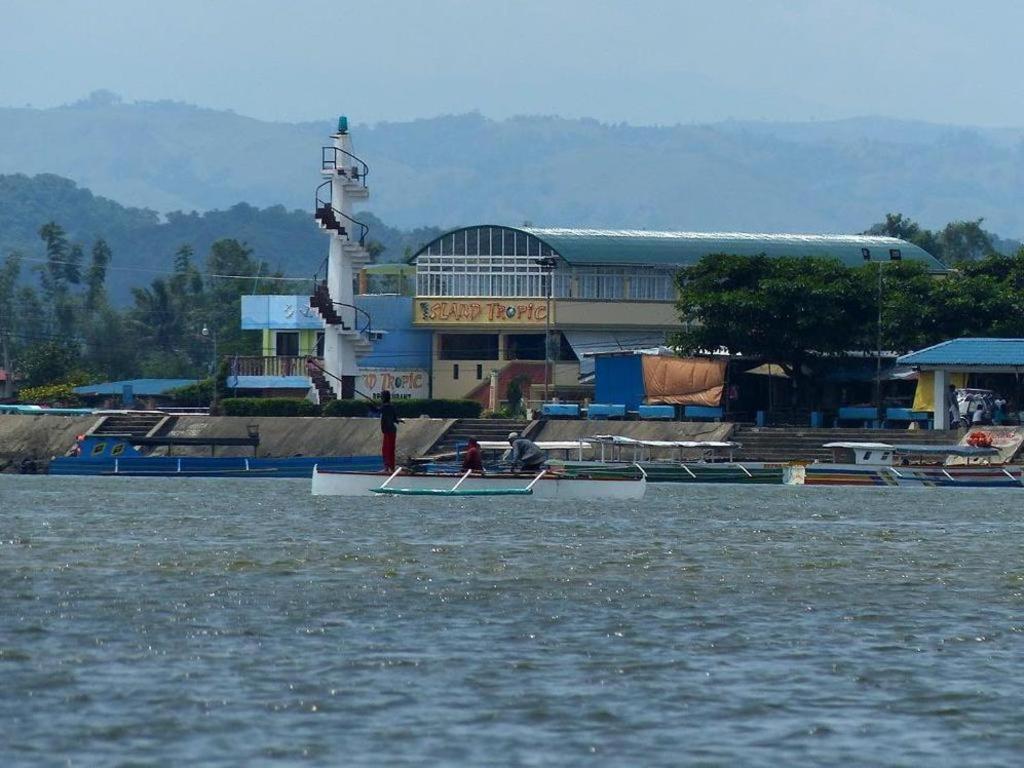 Island Tropic Hotel And Restaurant Alaminos Bagian luar foto