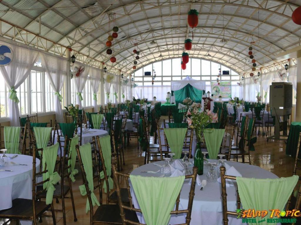 Island Tropic Hotel And Restaurant Alaminos Bagian luar foto