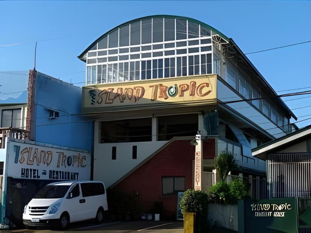 Island Tropic Hotel And Restaurant Alaminos Bagian luar foto