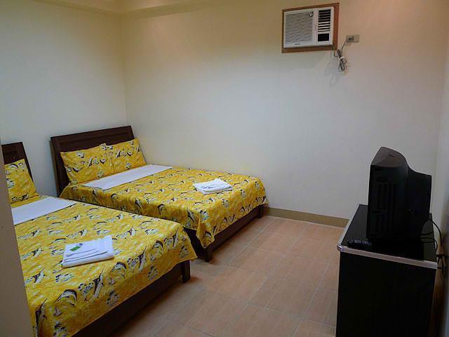 Island Tropic Hotel And Restaurant Alaminos Bagian luar foto